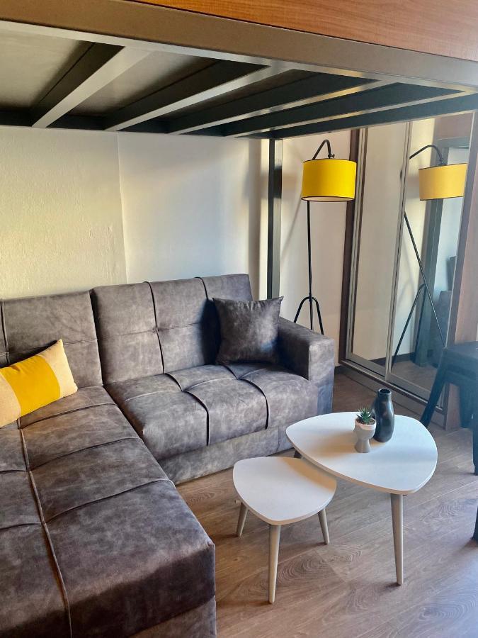 Modern Tiny House In Volos Exterior foto