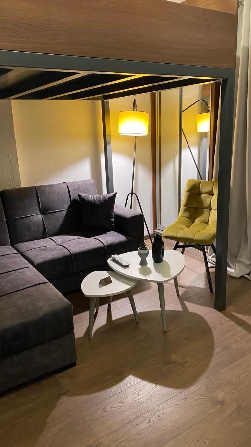 Modern Tiny House In Volos Exterior foto